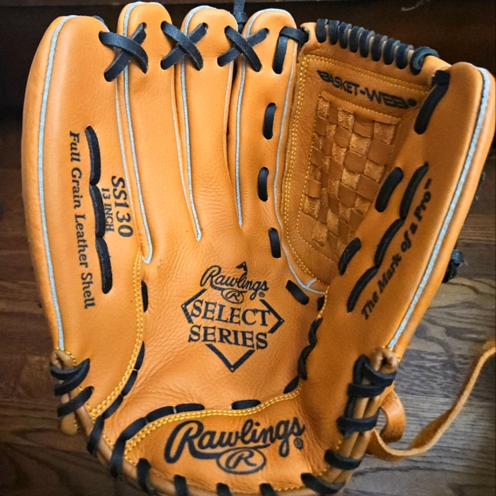 NWOT Rawlings Select Series Baseball Glove in Orange and Black